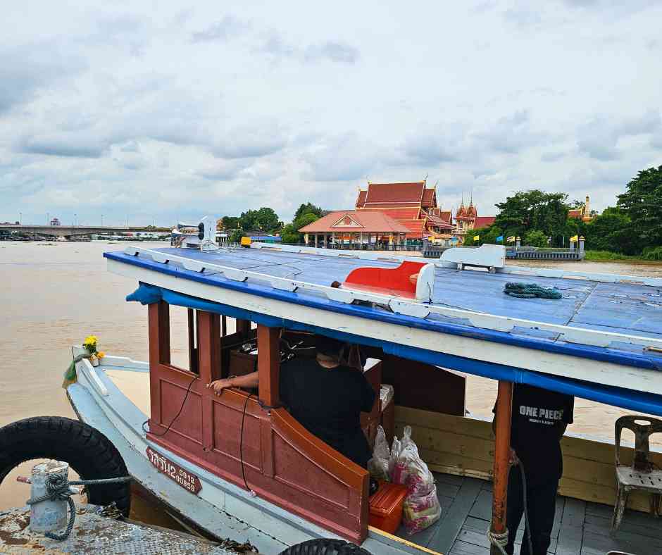 One Day Trip เกาะเกร็ด: เดินเล่น ปั้นดินเผา จิบกาแฟริมน้ำ